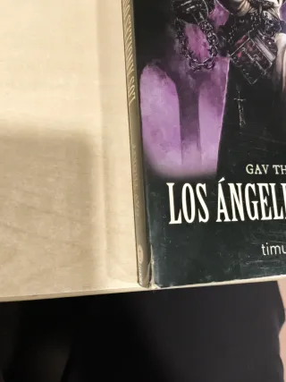 Novela Los ángeles oscuros Warhammer