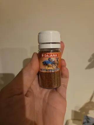 Pecera Betta con Luz, comida, red y cueva. 5Litros