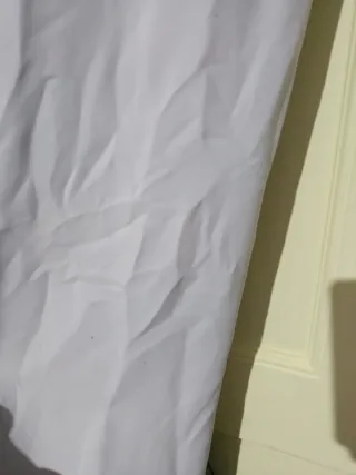 Cortina y palo con anillas para el hogar