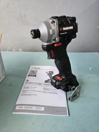 Aparafusadora de impacto Parkside