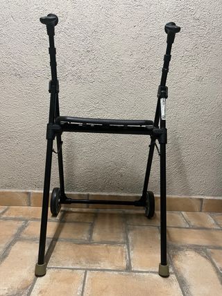 Andador con asiento y ruedas
