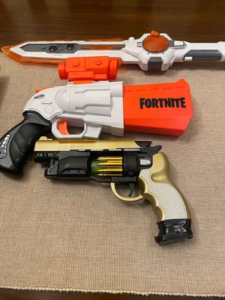 Lote Juguetes Nerf y Fortnite