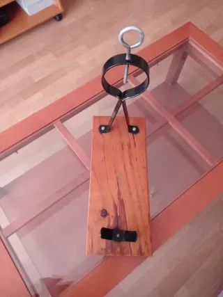 Jamonero de madera con soporte