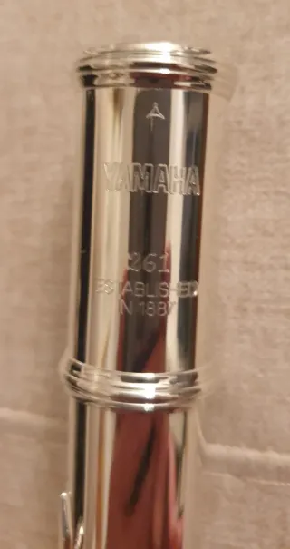 Flauta Travesera Yamaha YFL-261//ID (Sin Estrenar)