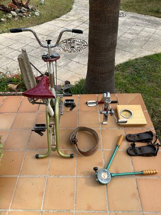 Conjunto Gimnasio Vintage Bicicleta y Accesorios