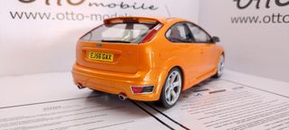 Ford Focus ST mk2 naranja 1/18 Otto