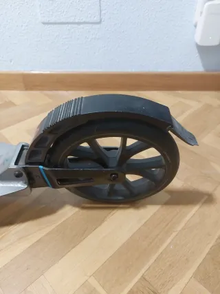 Patinete plegable gris