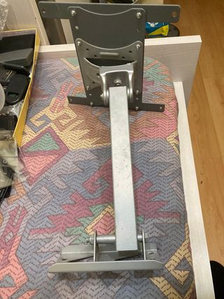 Brazo articulado pared TV