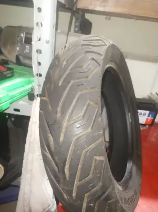 Neumático Michelin city grip 130/70-12 Tubeless