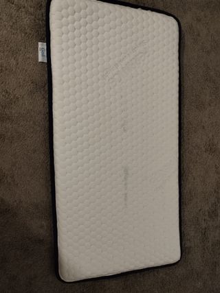 Colchón y funda protectora de cuna de viaje.120x60