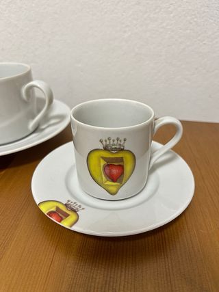 Tazas y platos Salvador Dalí 2004