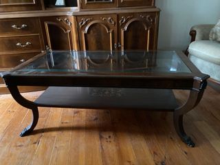 Mesa de centro de madera y cristal