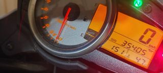 Kawasaki Z750 Blanca y Negra