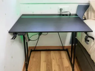 Mesa Gaming Negra con Luces LED Verdes