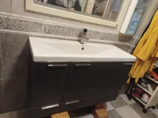 Mueble de baño madera y metal