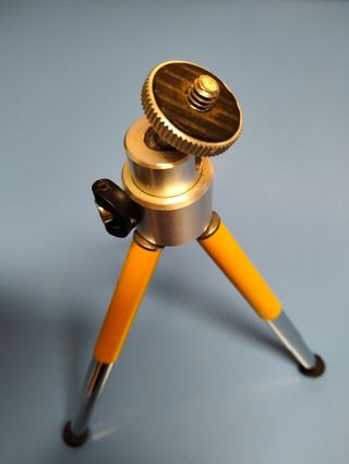 Mini trípode para cámara o láser