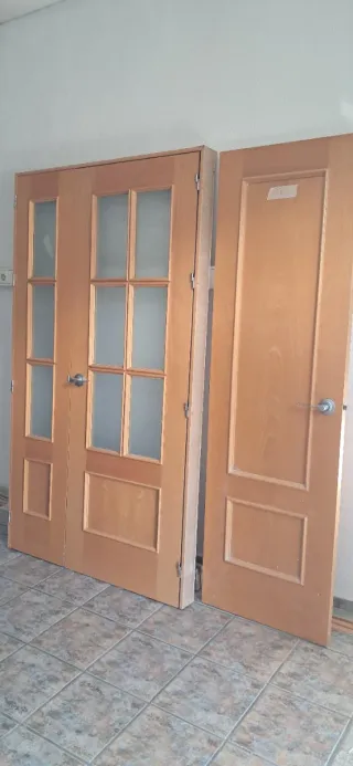 Puerta doble de haya con cristales