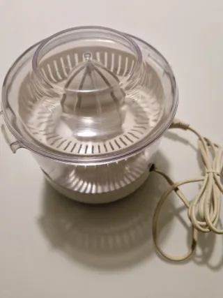 Exprimidor eléctrico de cítricos