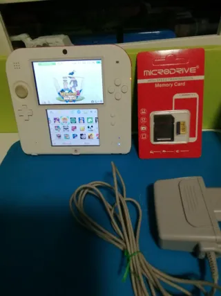 Nintendo 2DS Blanca + 100 Juegos