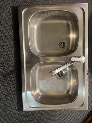 Fregadero doble Teka con grifo Roca