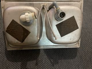 Fregadero doble Teka con grifo Roca