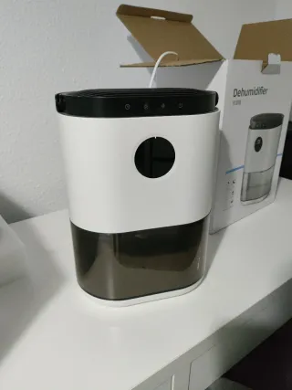 Deshumidificador Blanco y Negro