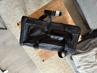 Transportín Amazon Basics Negro (Flexible)