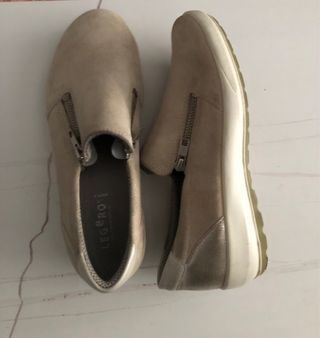 Zapatos planos Legero beige y dorados