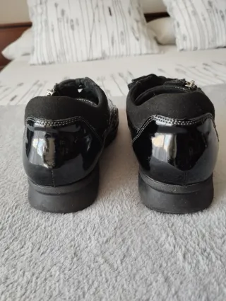 Zapatos de piel negros