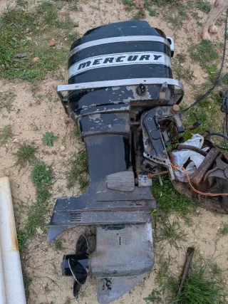 Motor Mercury fueraborda