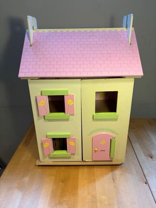 Casita de muñecas de madera desmontable