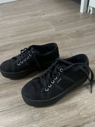 Zapatillas Victoria Negras