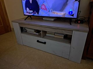 Mesa TV con cajón y estantes 43cm x123cm x 50cm