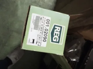 Caja REG 001.07038 Transmisión DE varios vehículos