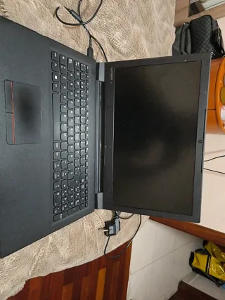 Portátil Lenovo V110 Negro