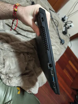 Portátil Lenovo V110 Negro