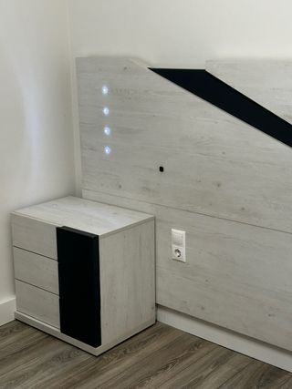 Cabecero y 2 mesillas de noche