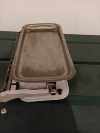 Báscula antigua de farmacia/laboratorio STUBE