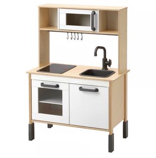 Cocina de juguete IKEA de madera