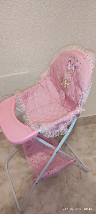 Trona de muñecas rosa
