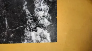 Mesita vintage mármol y metal