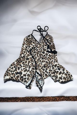 TOP LEOPARDO ESPALDA ABIERTA | S–M |