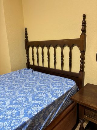 Cabeceros y cómoda estilo castellano madera maciza