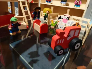 Granja de madera para jugar