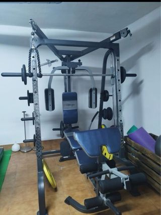 Máquina Smith y Banco de Pesas