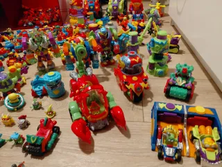 Colección Superthings nuevo. Figuras, coches, etc