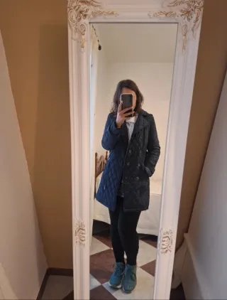 Abrigo acolchado azul marino