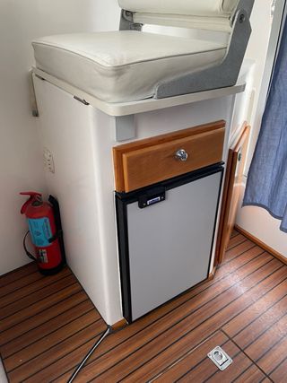 Embarcación Rio 800 Cabin Fish muy cuidada