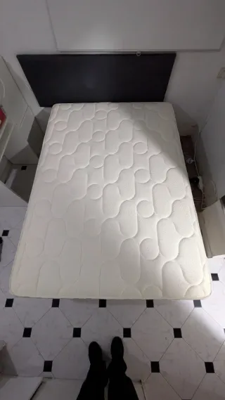 Cama con canapé abatible