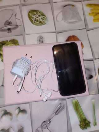 iPhone 12 Pro Max 256 GB + Cargador y Cascos